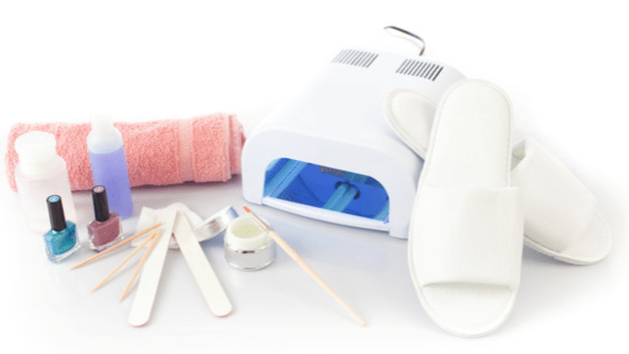 Sanificazione e sterilizzazione attrezzature per unghie