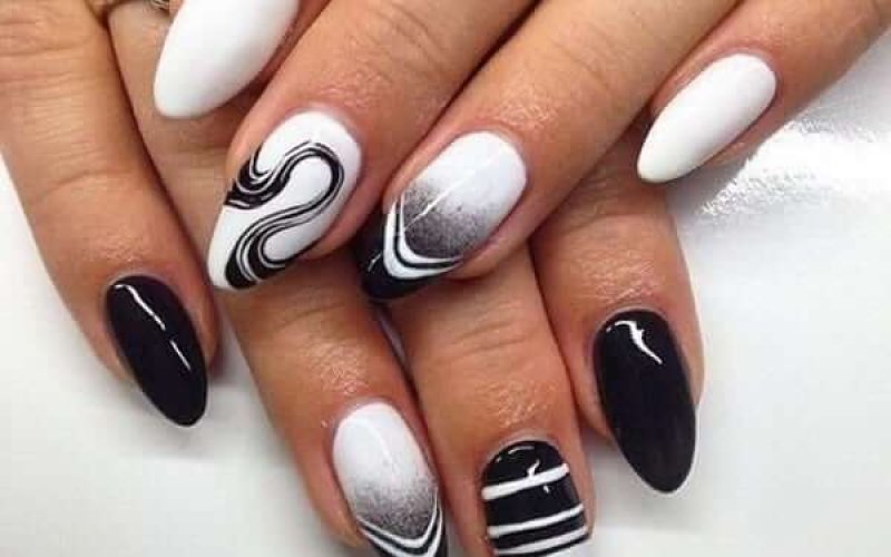 Mismatched nail trend