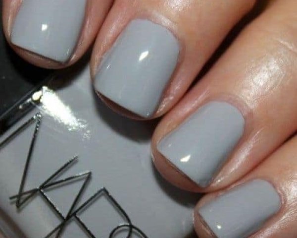 Smalto-grigio-chiaro