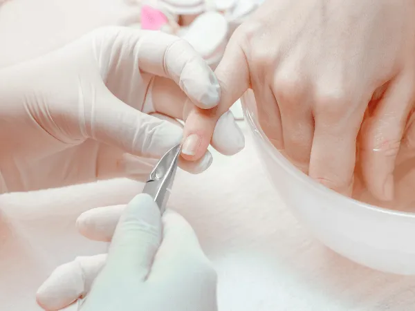 Manicure Curativa